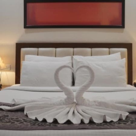 Country Inn Amritsar Bagian luar foto