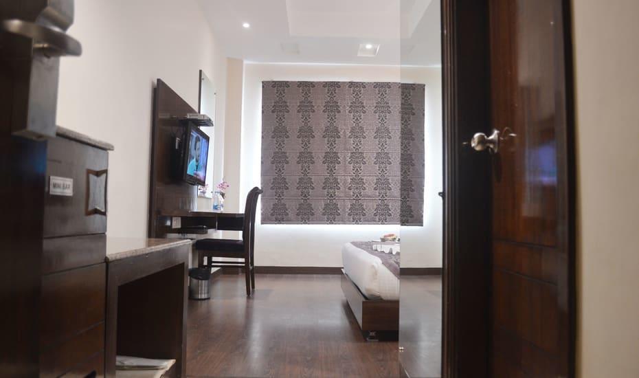 Country Inn Amritsar Bagian luar foto